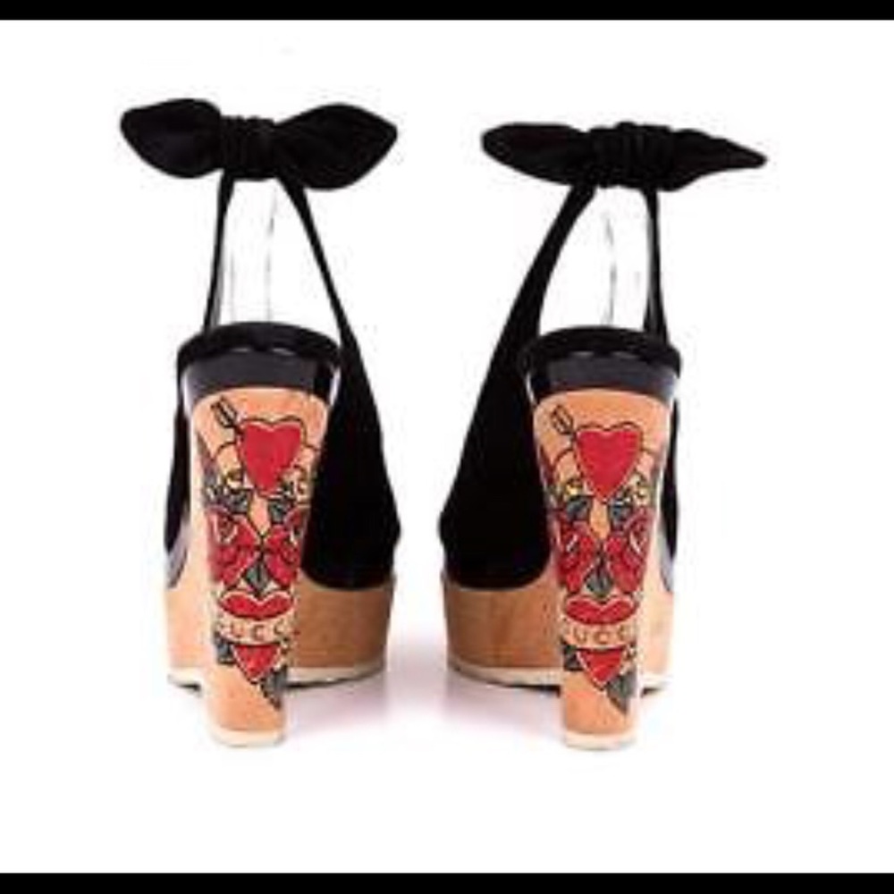 Gucci,38.5 Black Suede Tattoo Heart Wedge Heels